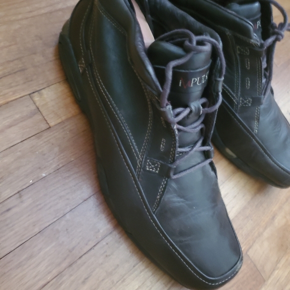 Boots - Picture 2 of 3